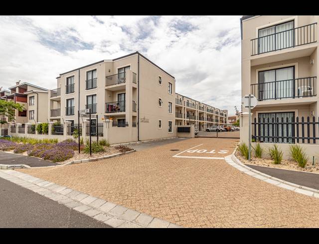 2 BEDROOM APARTMENT SOLD IN BURGUNDY ESTATE